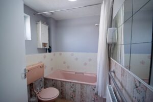 NG165JQ - Bathroom
